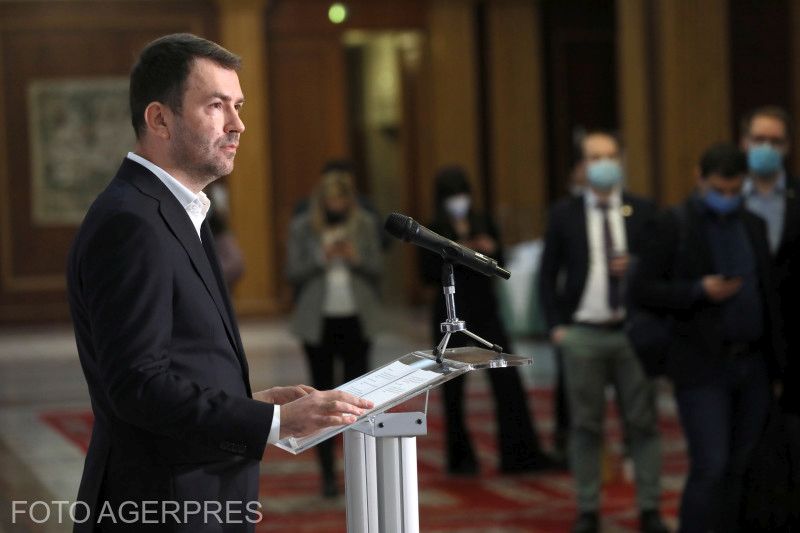 Cătălin Drulă, a párt ügyvivő elnöke a keddi sajtótájékoztatón | Fotó: Agerpres