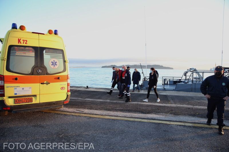 A mentők a parton várták az utasokat | Fotó: Agerpres/EPA