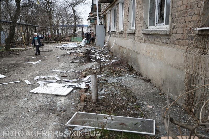 Sérült lakóépület Jaszinuvatában, Donyecben a harcok után | Fotó: Agerpres/Xinhua