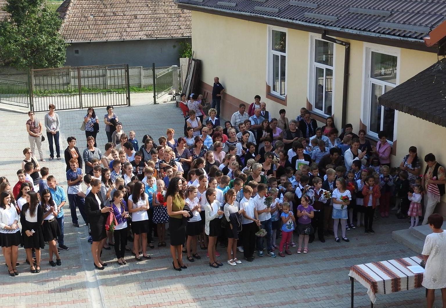 Évnyitó a Magyarlapádi Általános Iskolában | fotó: az iskola Facebook-oldala