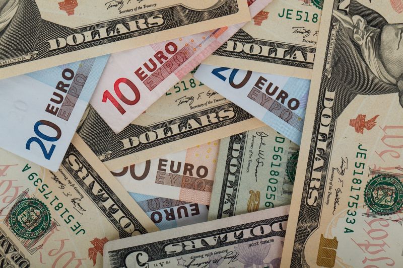 Gyengült az euró a dollárral szemben | Illusztráció: Pixabay