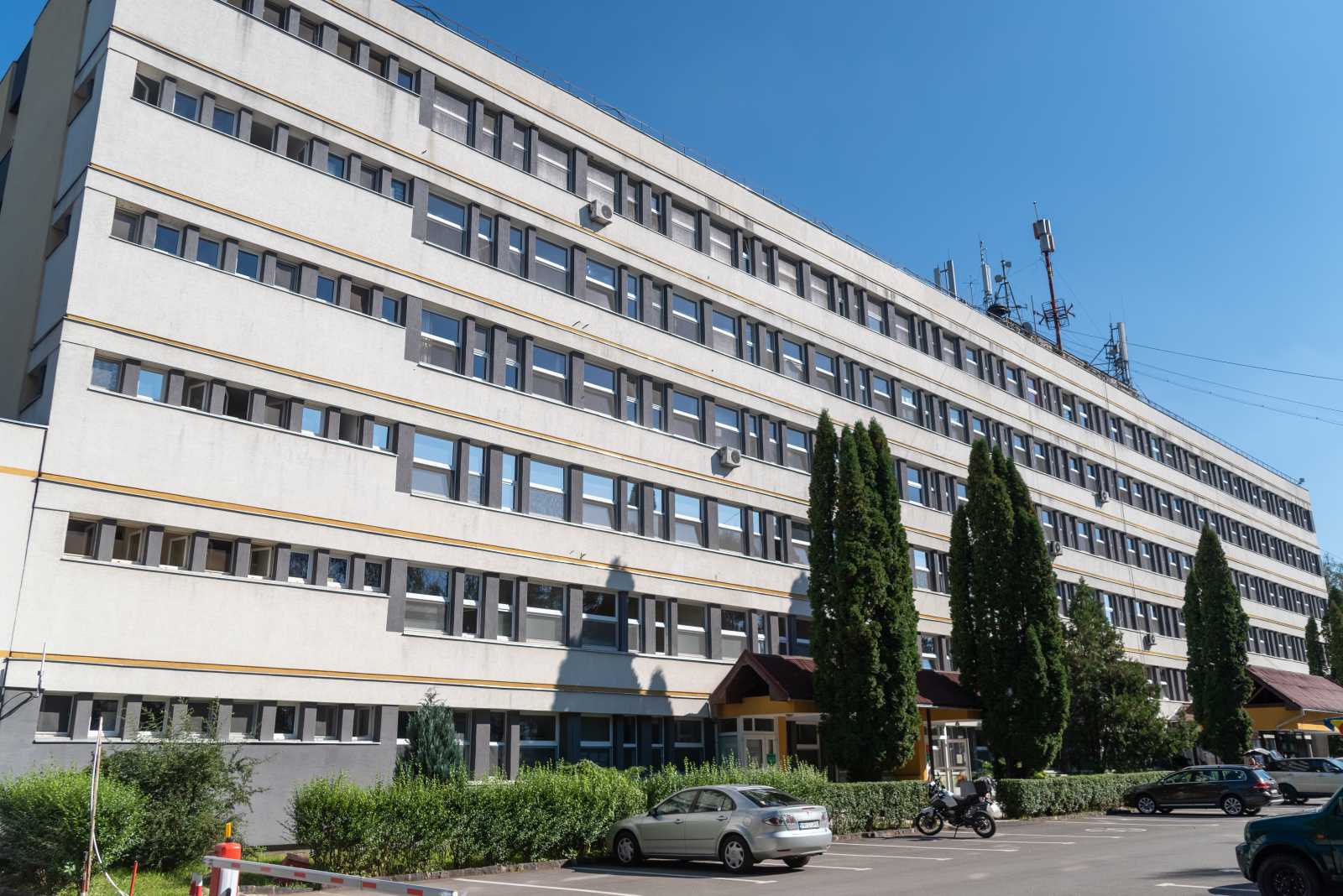 A Csíkszeredai Megyei Sürgősségi Kórház főépülete | Fotó: Gábos Albin