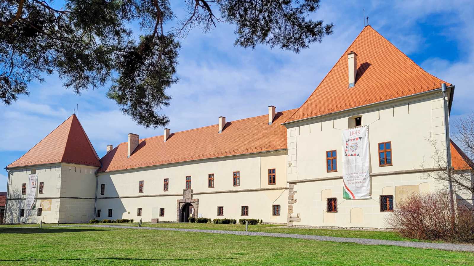 A csíkszeredai Mikó-vár, a Csíki Székely Múzeum székhelye