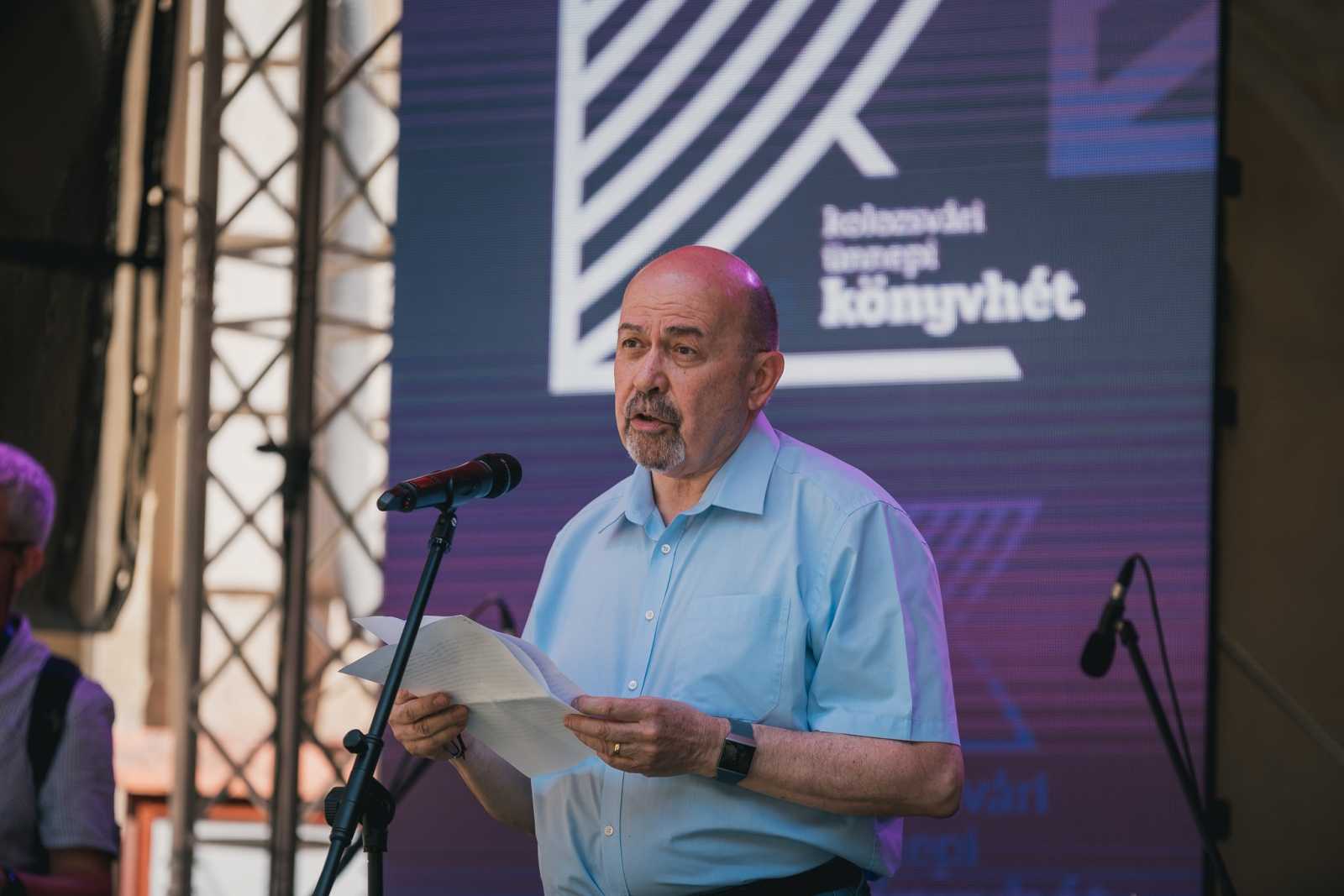 Markó Béla költő, aki új kötetét is bemutatja a könyvhéten