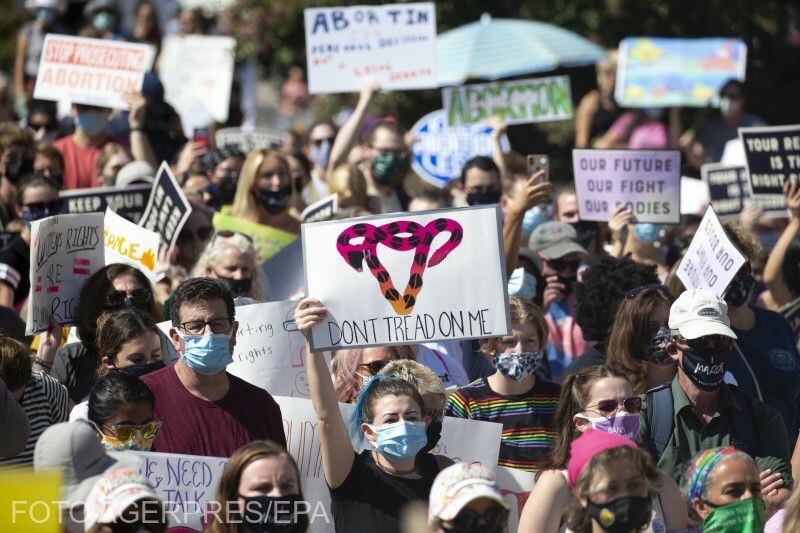 Tüntetés az abortusztörvény ellen Washingtonban | Fotó: Agerpres/EPA