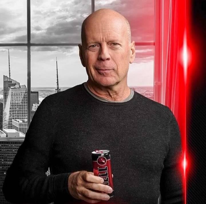 Bruce Willis a befektető vállalat reklámarca | Fotó: Facebook
