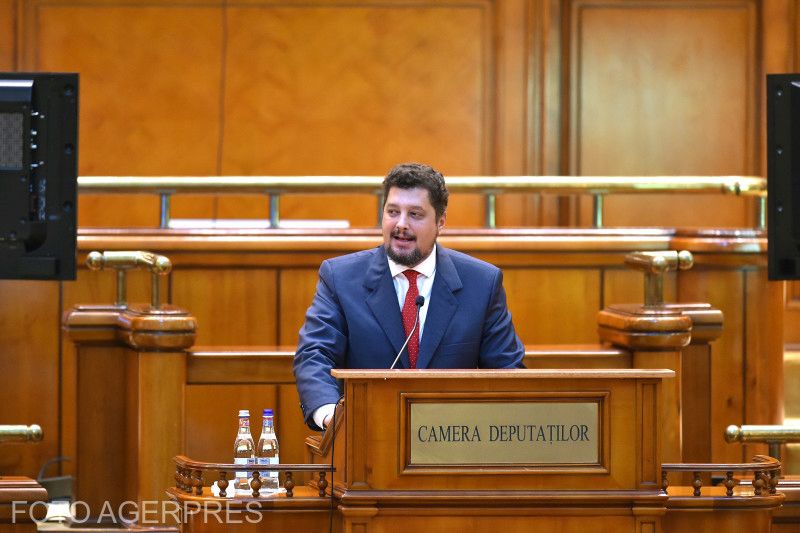 Claudiu Târziu szenátor, az AUR társelnöke fogalmazta meg a pártja közleményét | Fotó: Agerpres
