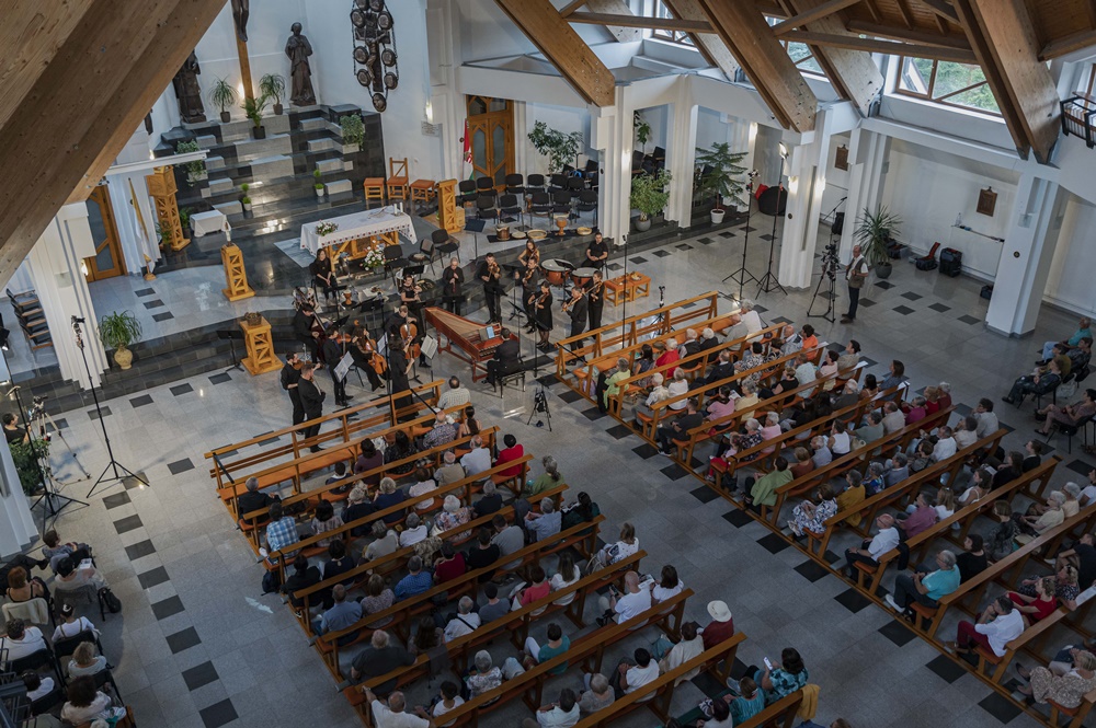 Állva tapsolt zenészek, természetjárás, zengőovi – véget ért a Csíkszeredai Régizene Fesztivál