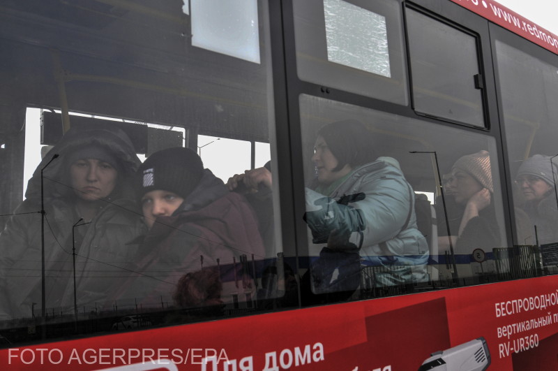 Civilek evakuálása Mariupolban | Fotó: Agerpres/EPA