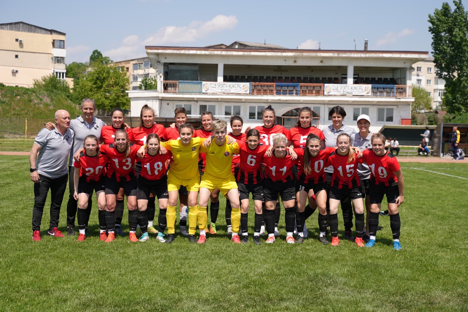 A másodosztályú bajnokságot megnyerő csíkszeredai csapat | Fotók: Vizi Balázs