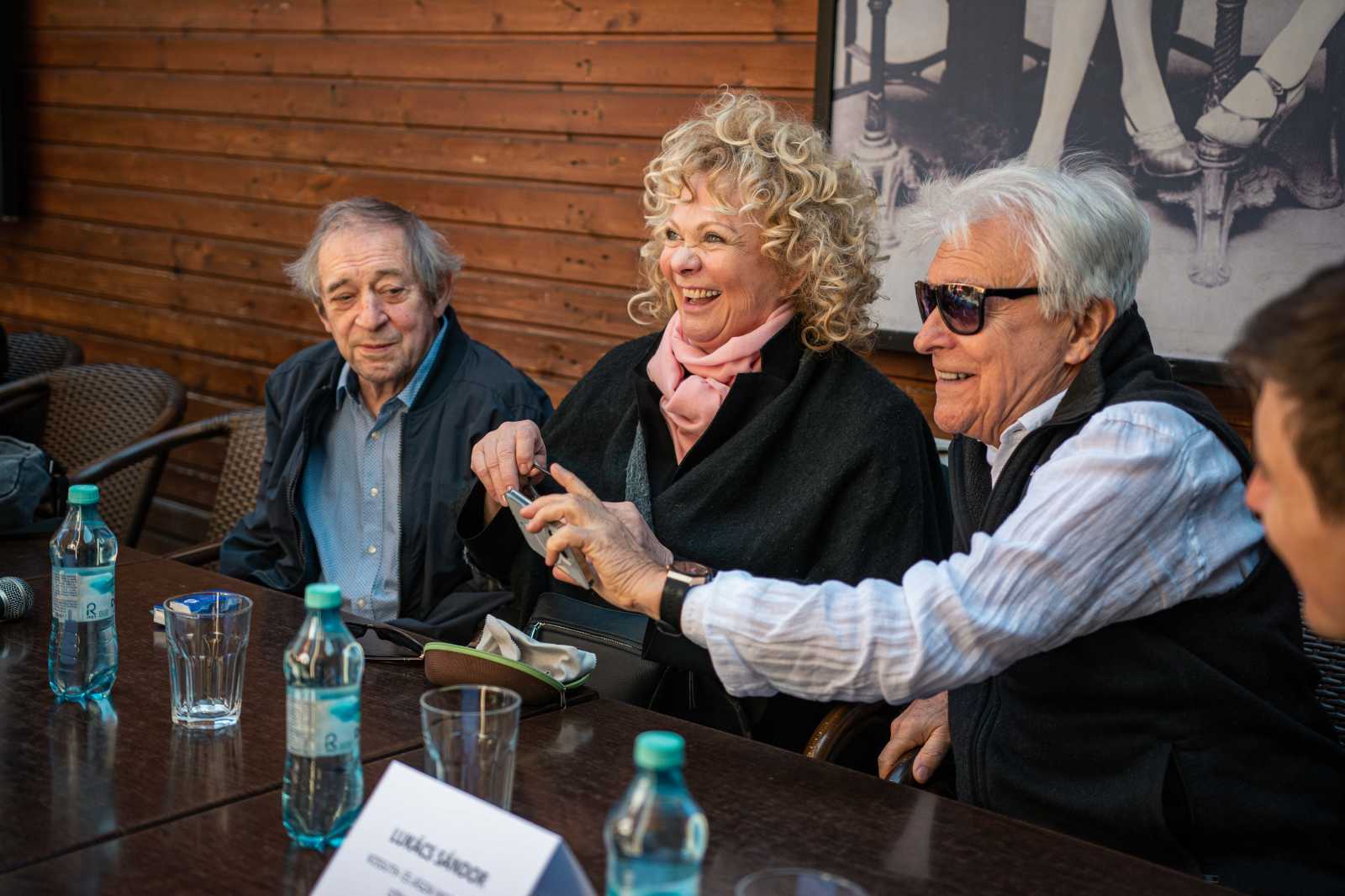 Jordán Tamás, Básti Juli és Lukács Sándor Kossuth- és Jászai-díjas színészek is részt vettek a sajtótájékoztatón