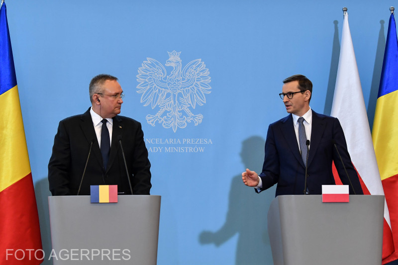 Nicolae Ciucă román és Mateusz Morawiecki lengyel kormányfő csütörtökön Varsóban | Fotó: Agerpres