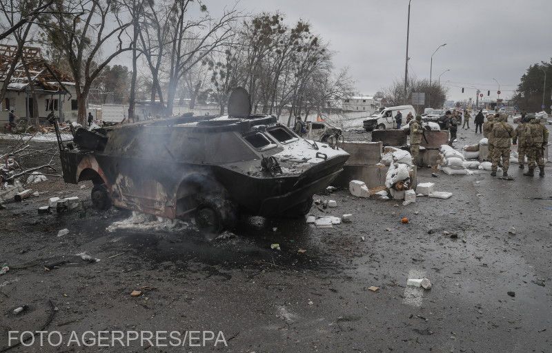 Harcok nyomai Kijev egyik külvárosában | Fotó: Agerpres/EPA