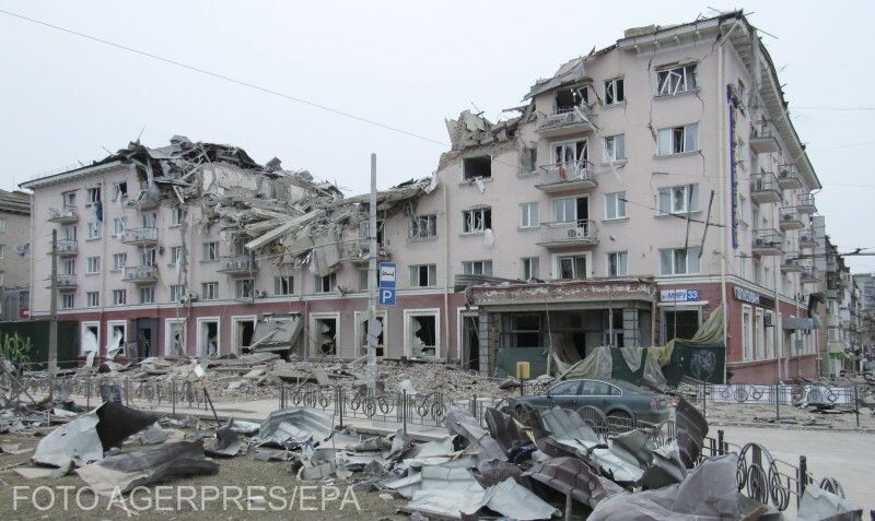 Lebombázott lakóépület Csernyihivben | fotó: Agerpres/EPA