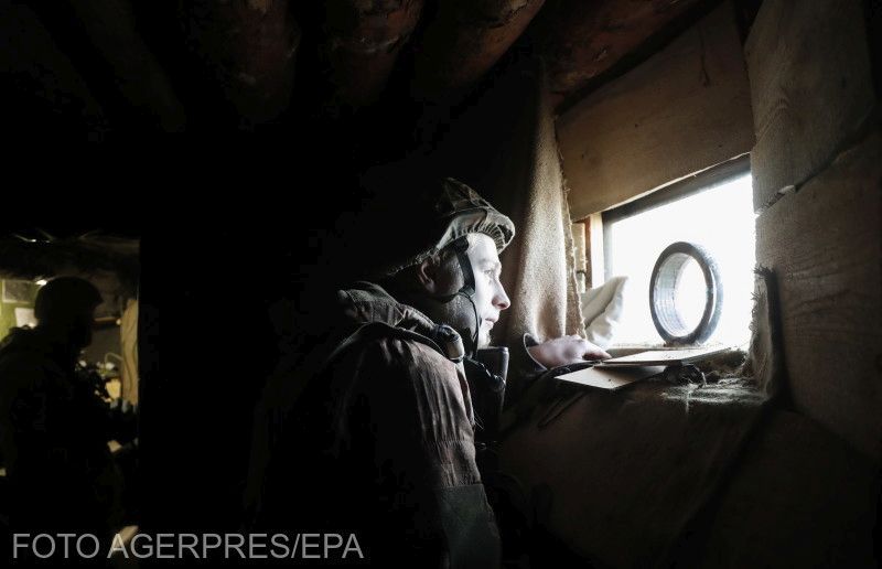 Ukrán katona lőállásban | Fotó: Agerpres/EPA