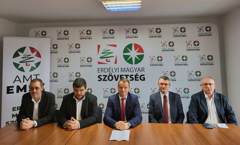 Az EMSZ elnöksége a szerdai kolozsvári sajtótájékoztatón | Fotó: a párt sajtószolgálata