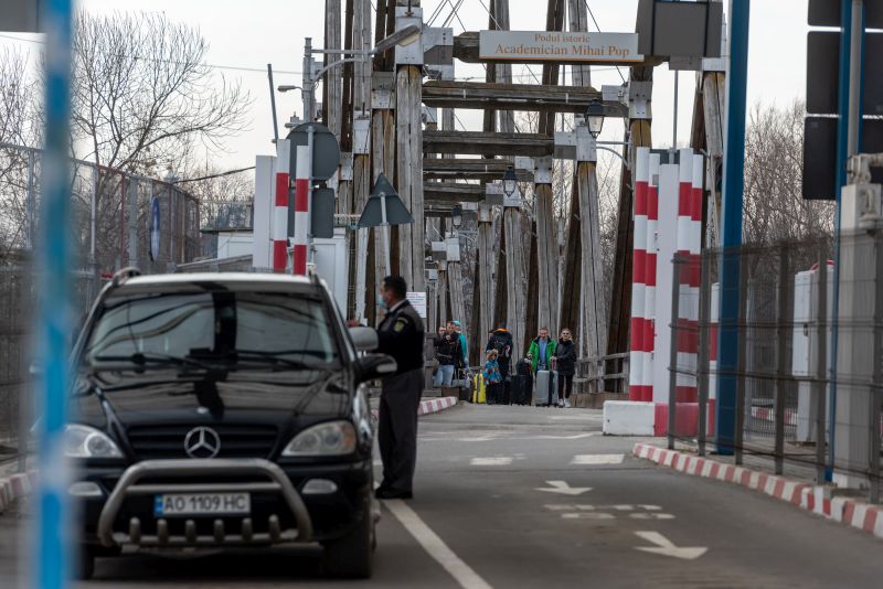 Jelenleg négy közúti határátkelőhely működik a két ország között, ezek közül egy Máramarossziget és Aknaszlatina között | Archív felvétel: Kiss Gábor