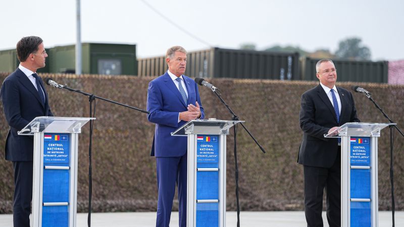 Mark Rutte, Klaus Iohannis államfő és Nicolae Ciucă sajtótájékoztatója | Fotó: presidency.ro