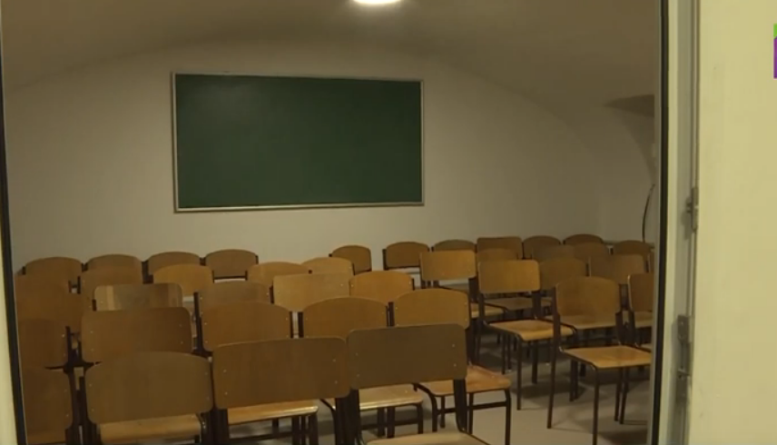 Óvóhelyi tanterem egy kárpátaljai magyar iskolában l Fotó: youtube.com