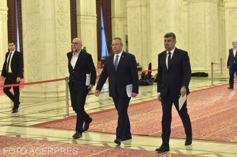 A koalíciós pátok vezetői: Kelemen, Ciucă, Ciolacu | Fotó: Agerpres