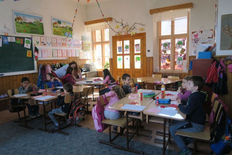 Délutáni foglalkozás egy háromszéki iskolában | Illusztráció: Kovászna Megye Tanácsa