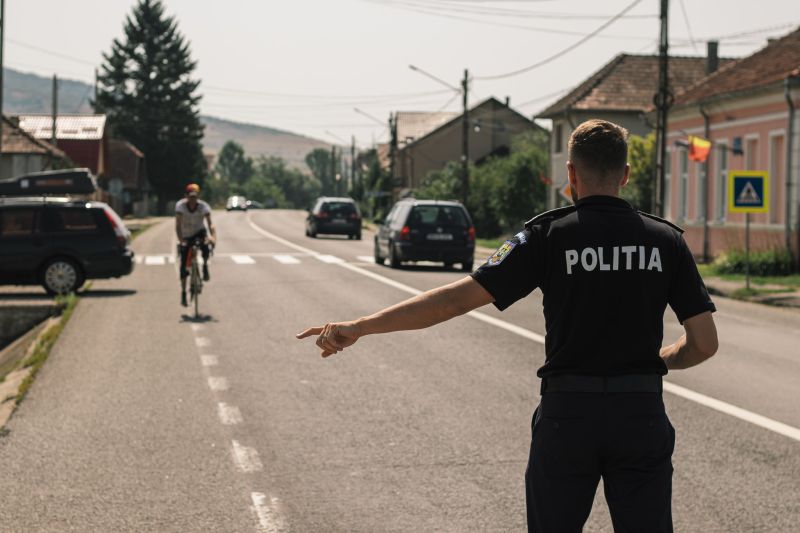 Megéri akár ingázni is | Illusztráció: román rendőrség