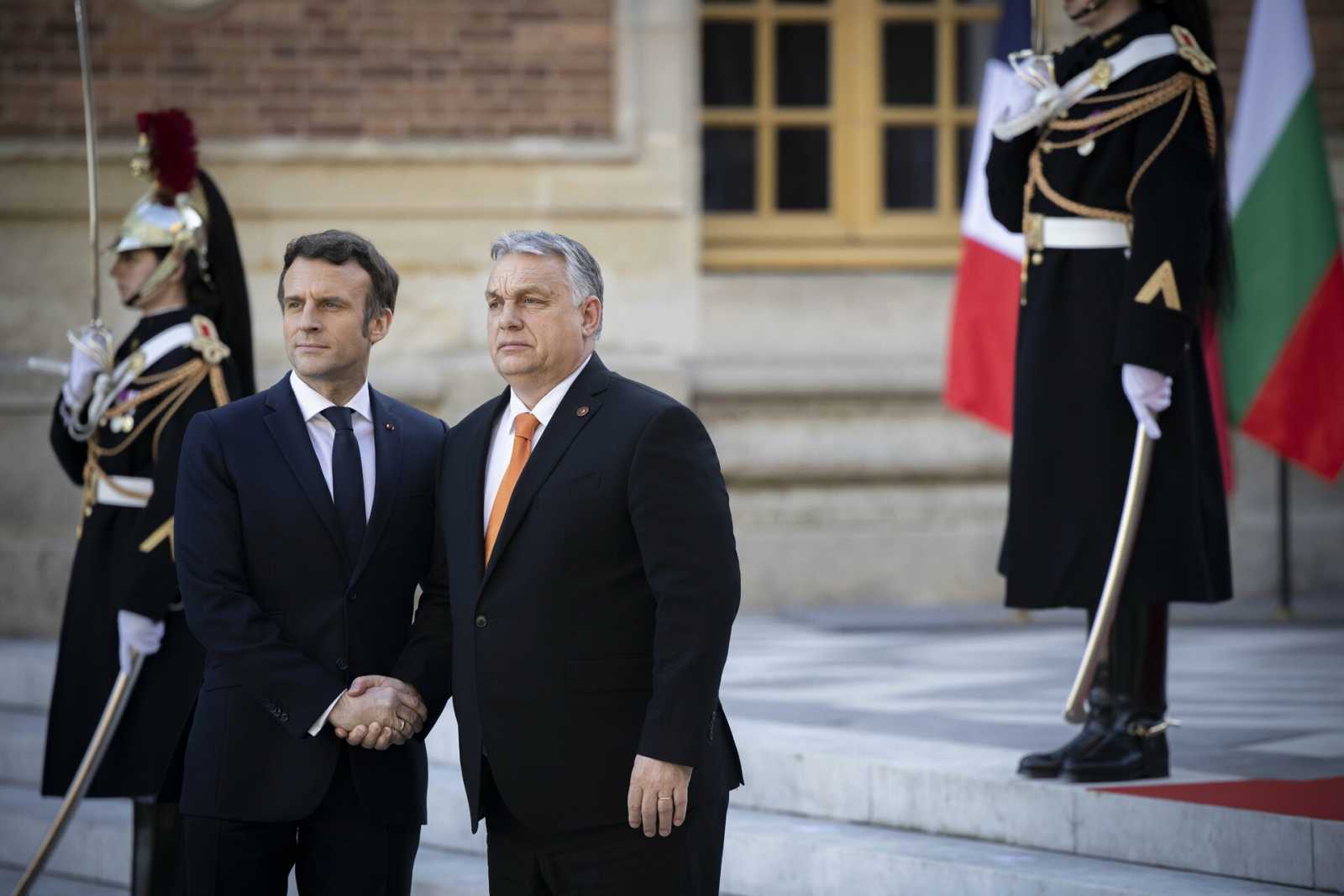 Macron több kérdésben azonos állásponton van Orbán Viktorral