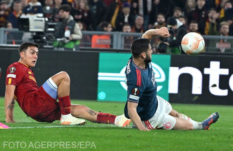 Dybala (balról) estében mentette hosszabbításra az AS Roma meccsét | Fotó: Agerpres/EPA