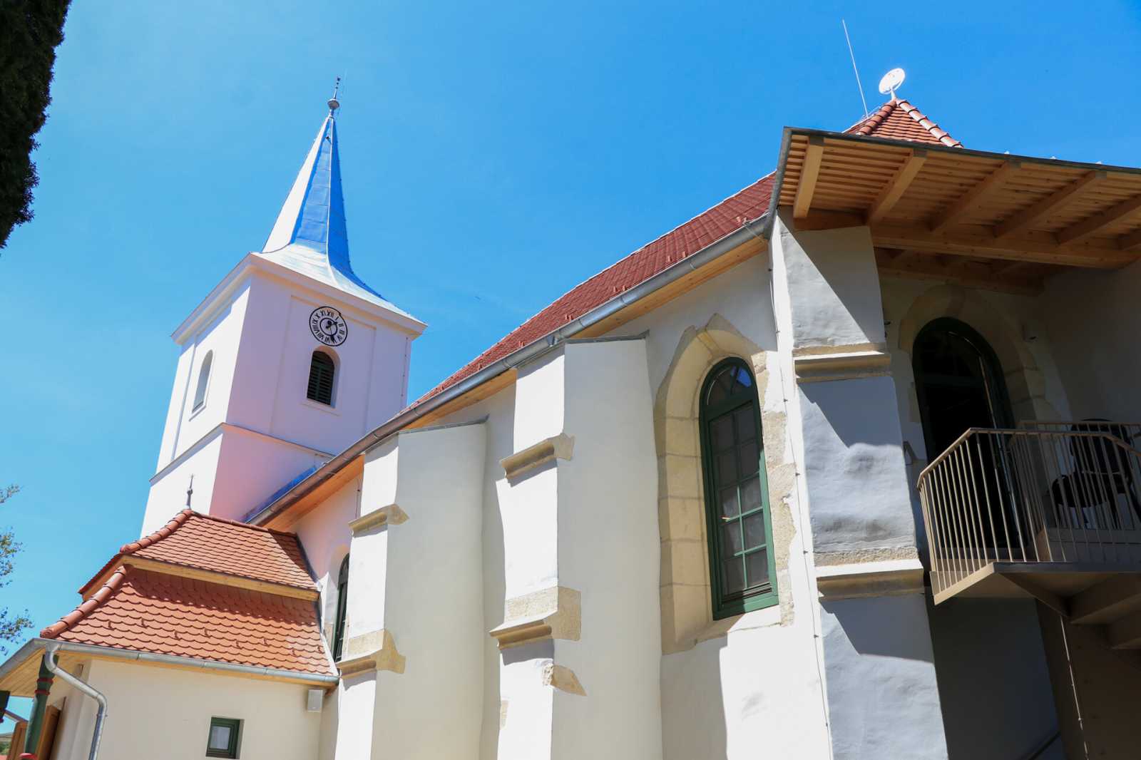 A tavaly felújított és újraszentelt magyarlapádi református templom | Fotó: Borsi Balázs