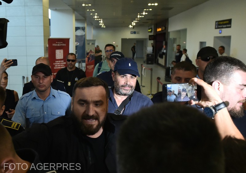 Hazahozták Olaszországból a börtönüntetésre ítélt Darius Vâlcovot | Fotó: Agerpres