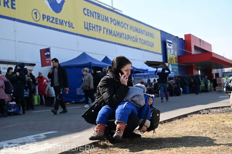Ukrajnai menekültek Lengyelországban | Fotó: Agerpres/EPA