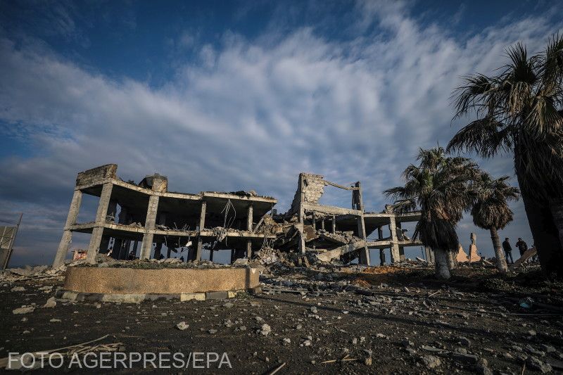 Lerombolt épület a Hamász táborában | Fotó: Agerpres/EPA