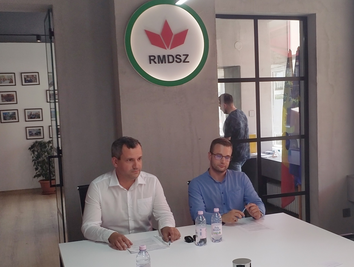 Berde Zoltán és Darabont Gergő támogatják a hitelfelvételt | Fotó: Szász Csaba