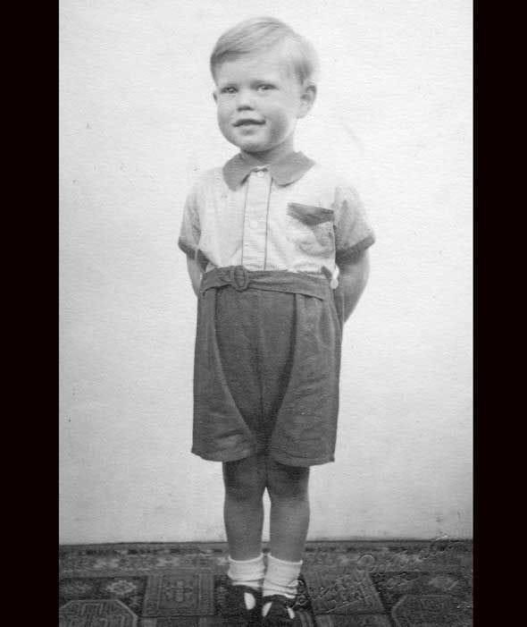 Mick Jagger gyermekkori képe 1946-ból