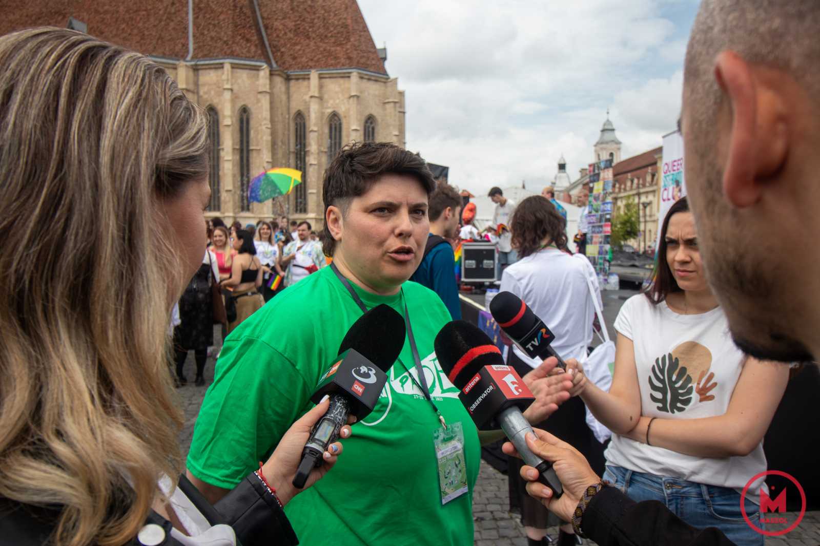 Ruth Borgfjord, a Cluj Pride főszervezője elmondta: céljuk felhívni a figyelmet arra, hogy a szexuális kisebbségek számos hátrányt szenvednek azért, mert őket nem illetik meg azok a jogok, mint a többségi társadalom tagjait. Hangsúlyozta, ők nem elvenni akarnak másoktól, hanem maguknak is ugyanazookat a jogosultságokat kérik, amik például a heteroszexuális polgárokat megilletnek. Ugyanakkor kiemelte: a Pride arról szól, hogy megmutassák a társadalomnak, a szexuális kisebbségek igenis léteznek, és nem lehet úgy tenni, mintha egy nemlétező problémról volna szó. 