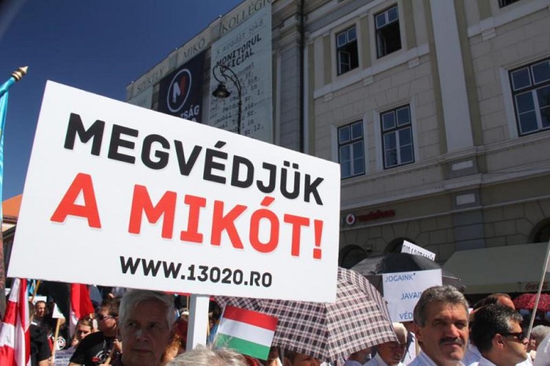 Mikó-tüntetés | Fotó: rmdsz.ro