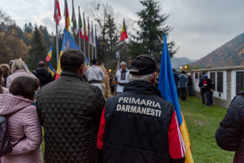 Román megemlékezők 2020 októberében a temetőben | Fotó: Gábos Albin