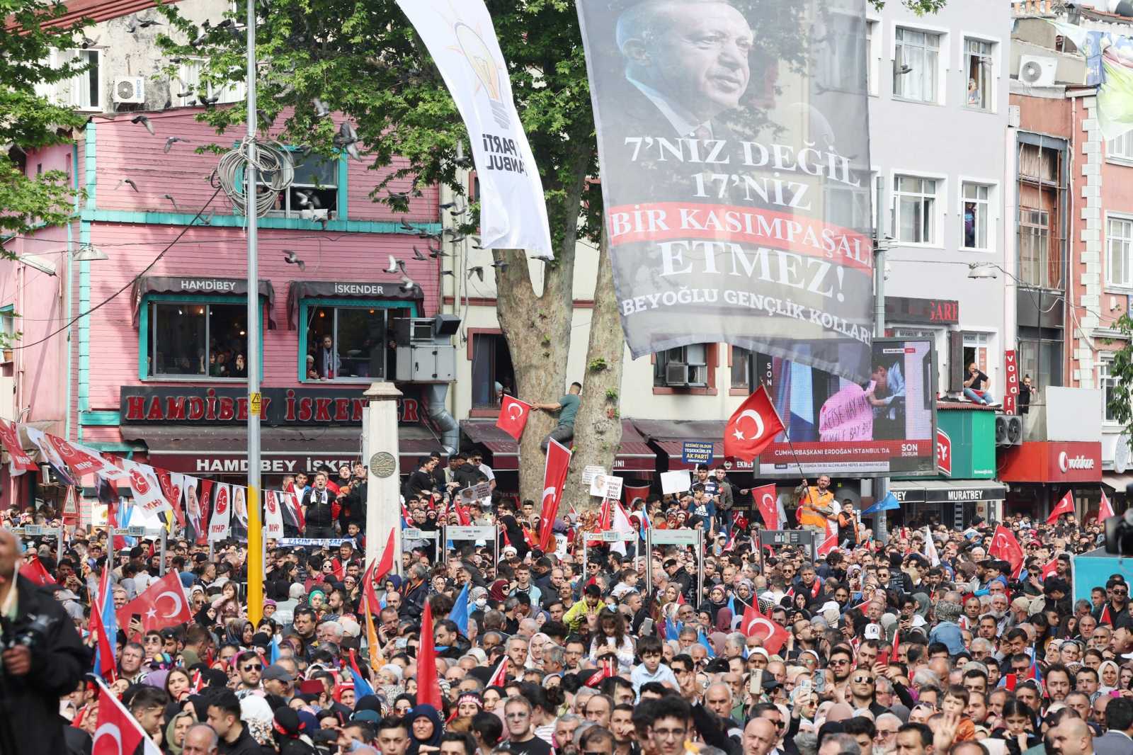Erdogan hívei örülhetnek két hét múlva Forrás: Recep Tayyip Erdogan Facebook oldala