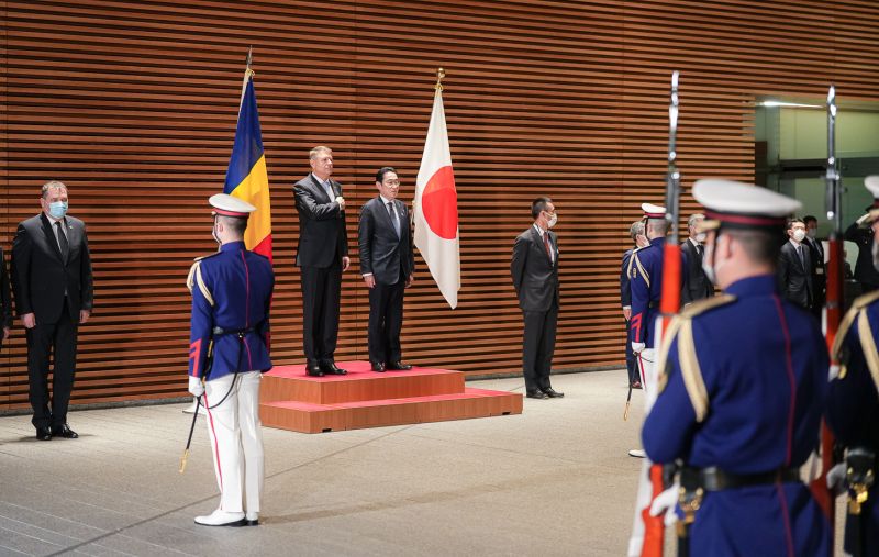 Klaus Iohannis és Kisida Fumio Tokióban | Fotó: presidency.ro