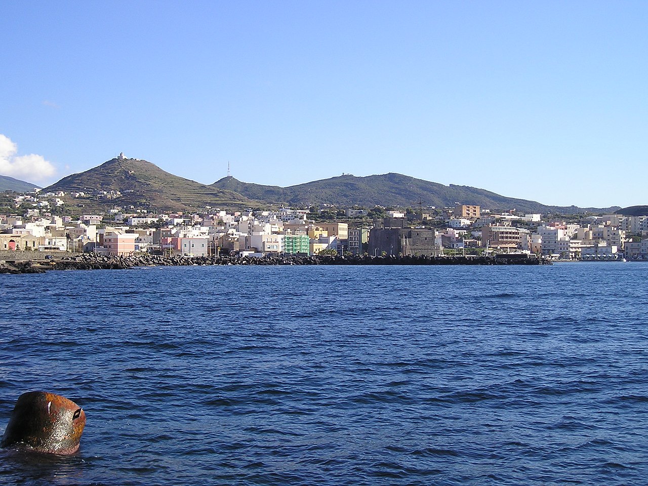Pantelleria szigete 100 kilométerre fekszik Szicíliától Fotó: Wikipédia