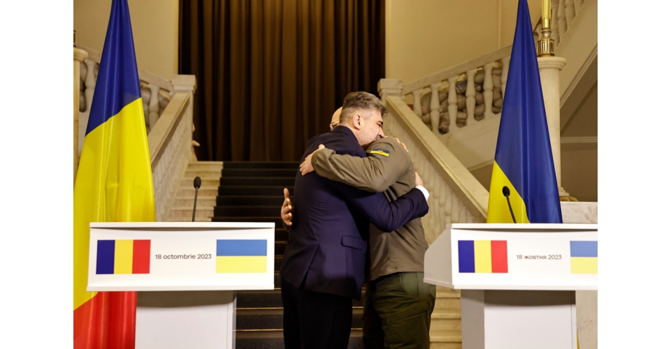Marcel Ciolacu román és Denisz Szmihal ukrán miniszterelnök felhőtlen barátsága Fotó: gov.ro