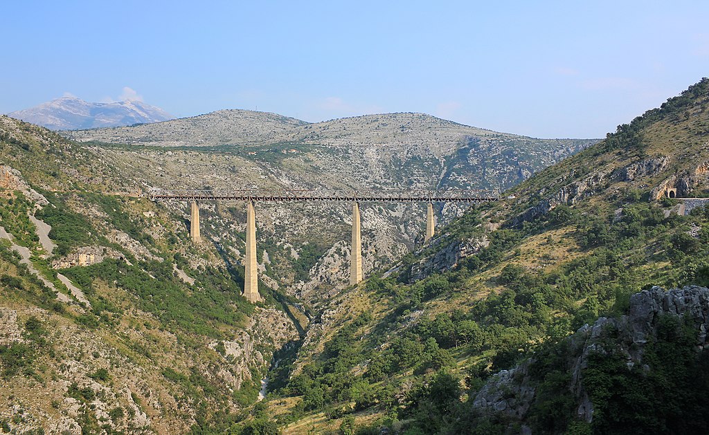 A vonat Európa legmagasabb vasúti völgyhídján is áthalad | Fotó: Wikipedia
