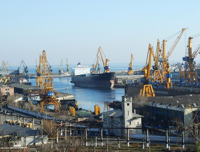 Ciolacu: Oroszország nyomást gyakorol a kereskedelmi hajókra