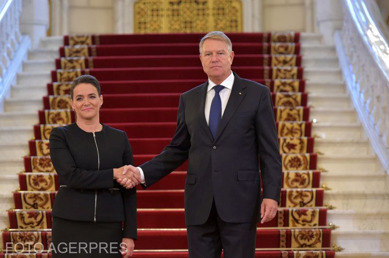 Novák Katalin és Klaus Iohannis a tavaly szeptemberi, bukaresti megbeszélések előtt | Fotó: Agerpres