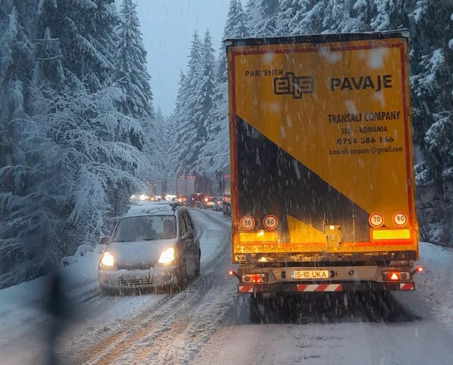 Hólánc nélkül indultak útnak a sofőrök |Fotó: Brassó Megyei Regionális Útügyi Igazgatóság