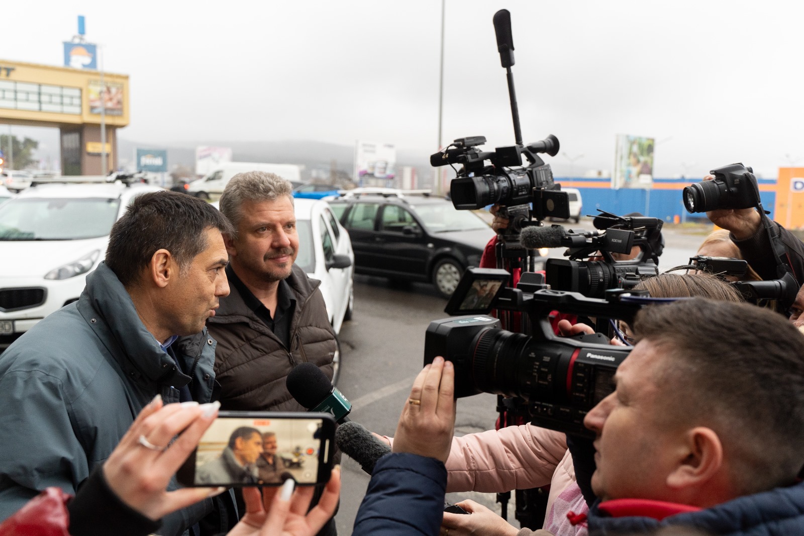 Soós Zoltán marosvásárhelyi polgármester a bíróságról való távozásakor |Fotó: Maszol