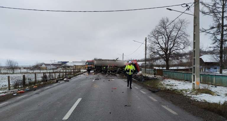 A kisautó teljesen kiégett | Fotó: Suceava megyei katasztrófavédelem