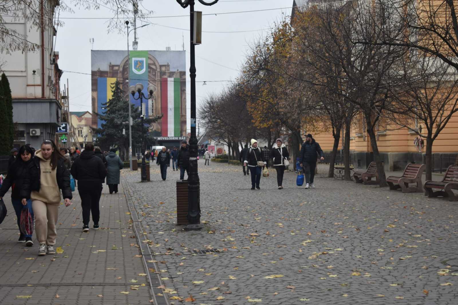  Beregszász korzója napjainkban l Fotó: Kárpáti Igaz Szó