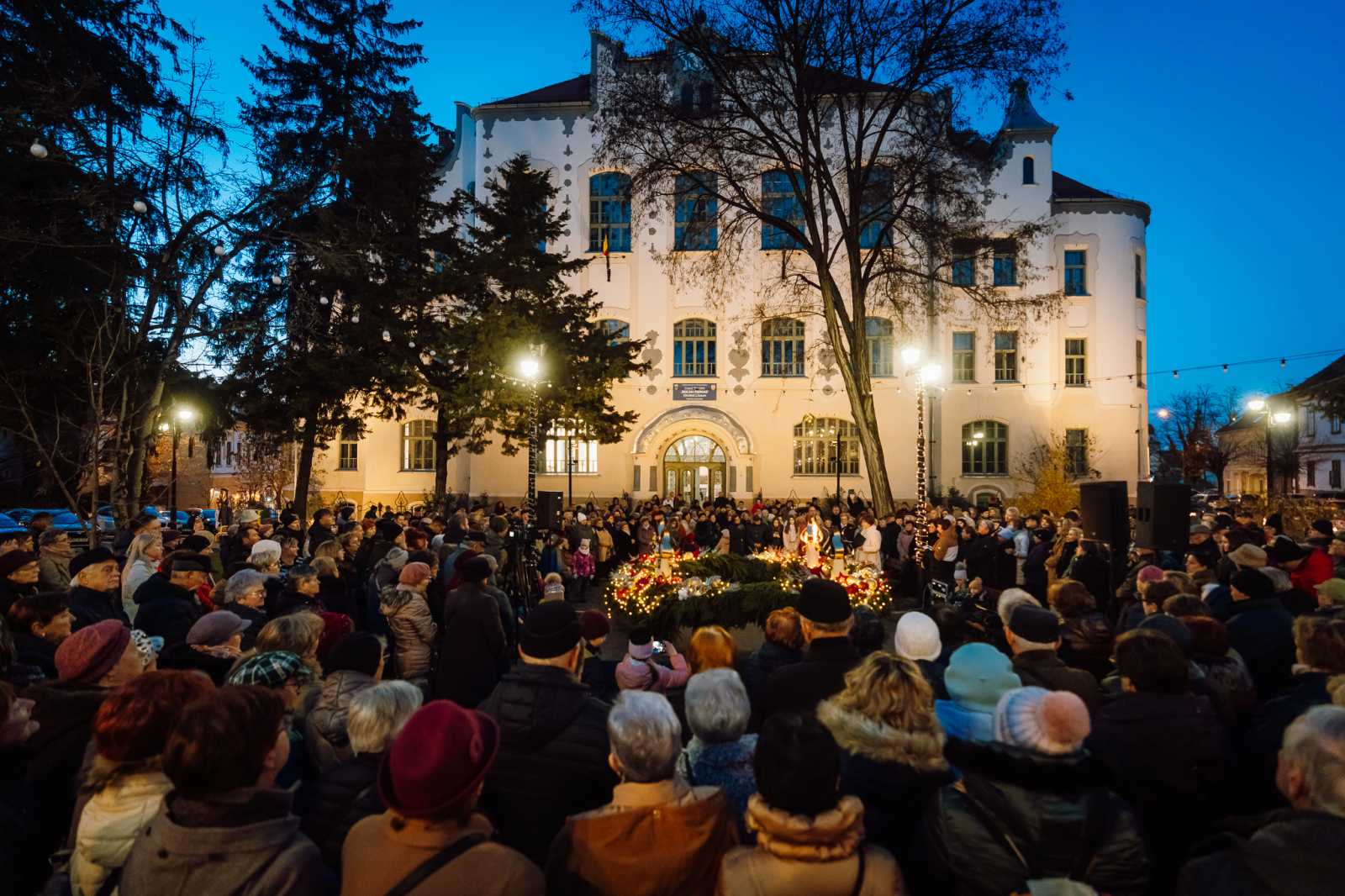 Marosvásárhelyen negyedik alkalommal állították fel az óriás adventi koszorút | Fotó: Soós Zoltán Facebook oldala