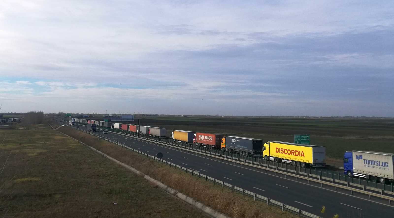 Kamionsor a magyar-román határnál Fotó: Pataky Lehel Zsolt